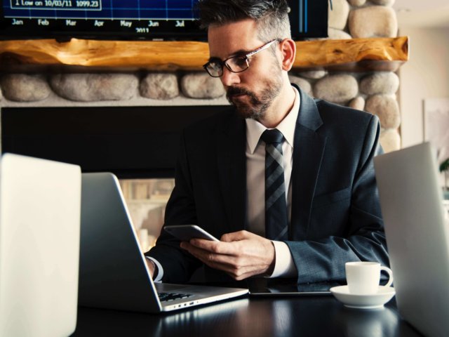 48_credite-consultant-financiar